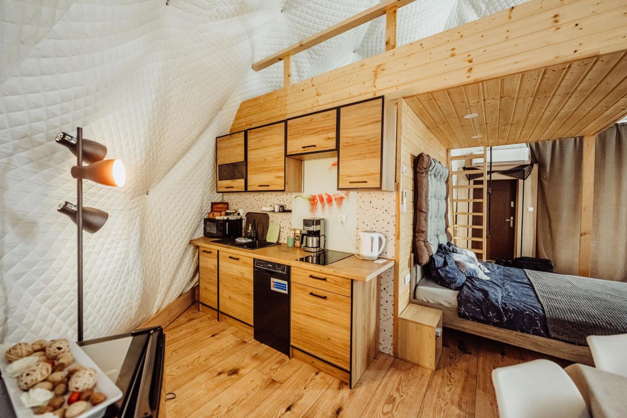 Karkonoski Glamping Lomnica  Exterior photo